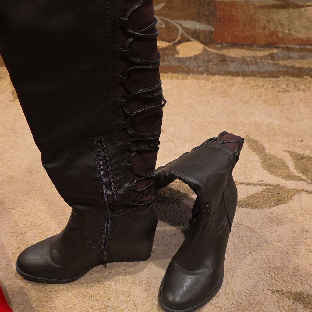 Source Unknown Dark Brown Lace-Up Women's Boots